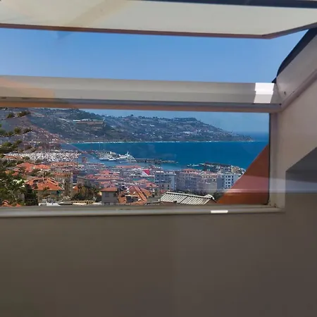 Penthouse Capodimonte 산레모